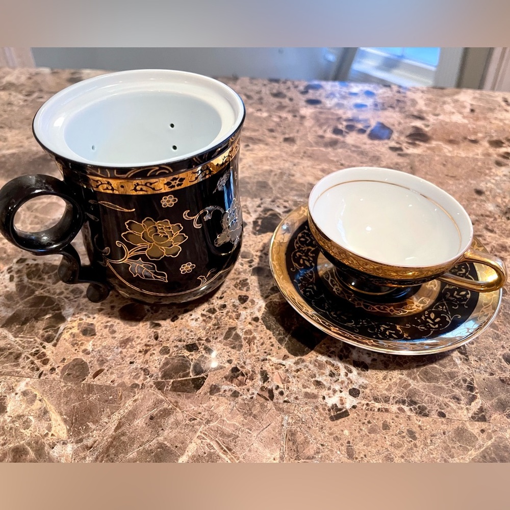 Chinese Tea Mug Strainer/Infuser Black & Gold Pattern/Imported